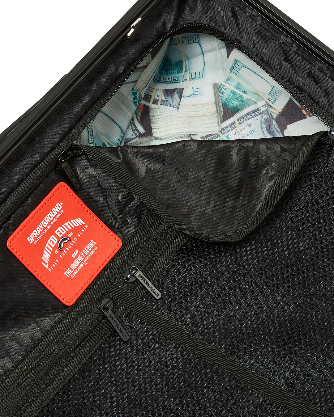 SHARK SLASH FULL-SIZE LUGGAGE